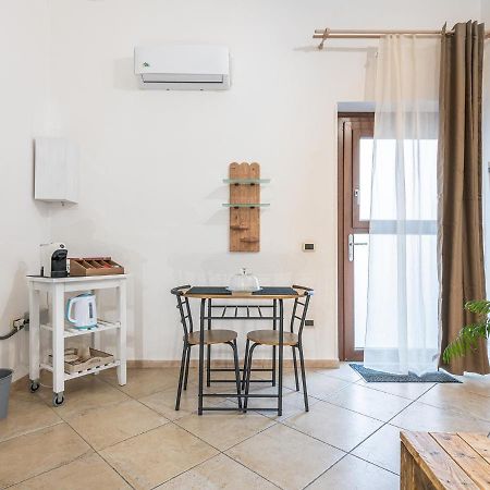 Civico 47 Bed & Breakfast Cagliari Ngoại thất bức ảnh