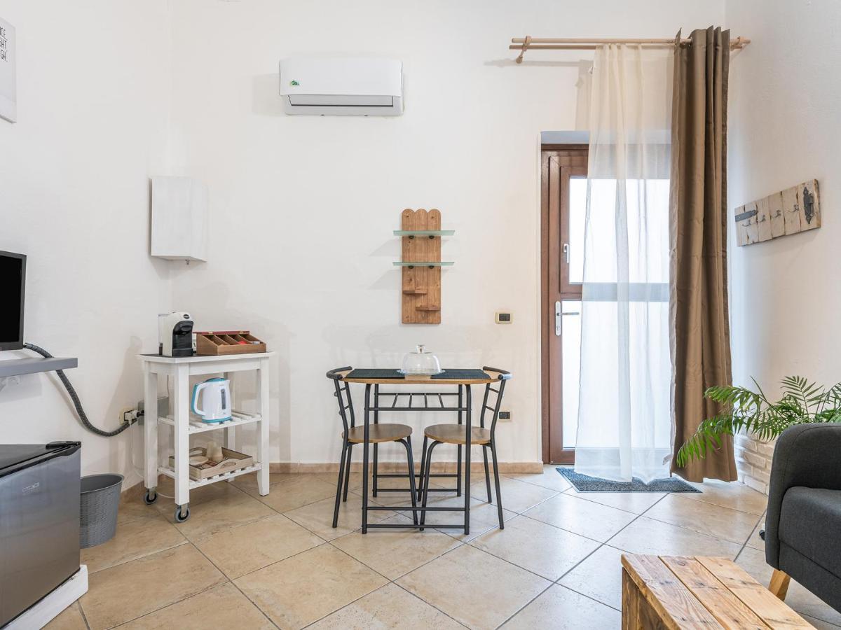 Civico 47 Bed & Breakfast Cagliari Ngoại thất bức ảnh